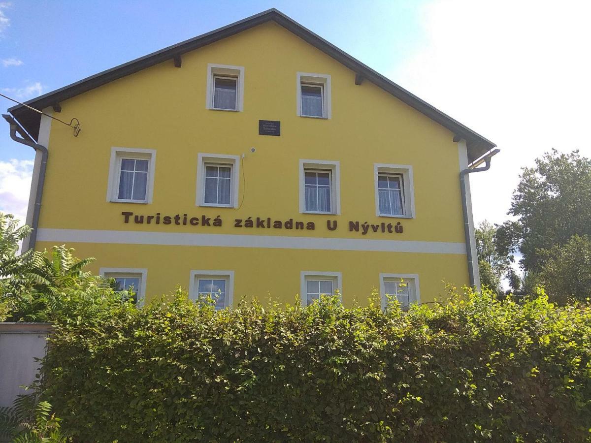 Hotel Turisticka Zakladna U Nyvltu à Martínkovice Extérieur photo